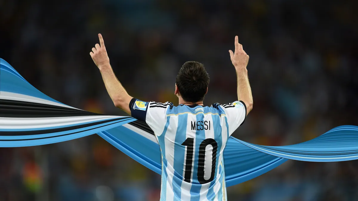 Pixel stretch example on a footballer, shirt colors streaking across the pitch